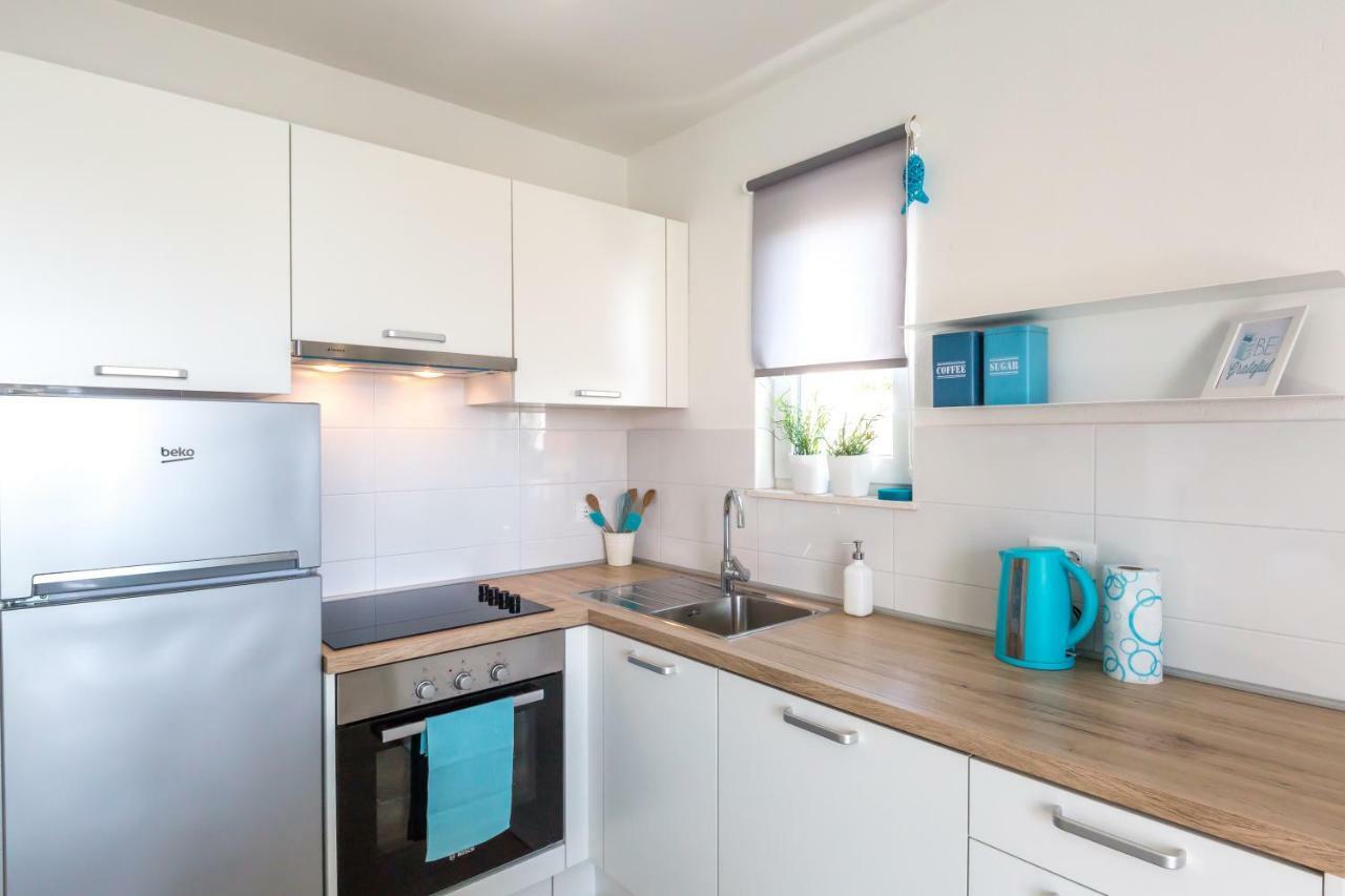 Apartmani Ksenija 2 Tučepi Exteriör bild